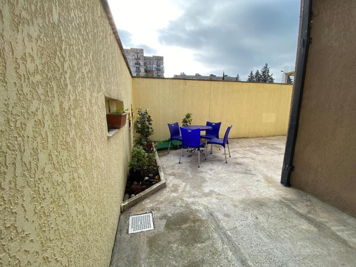 Lovely And Cozy Apartment! クタイシ エクステリア 写真